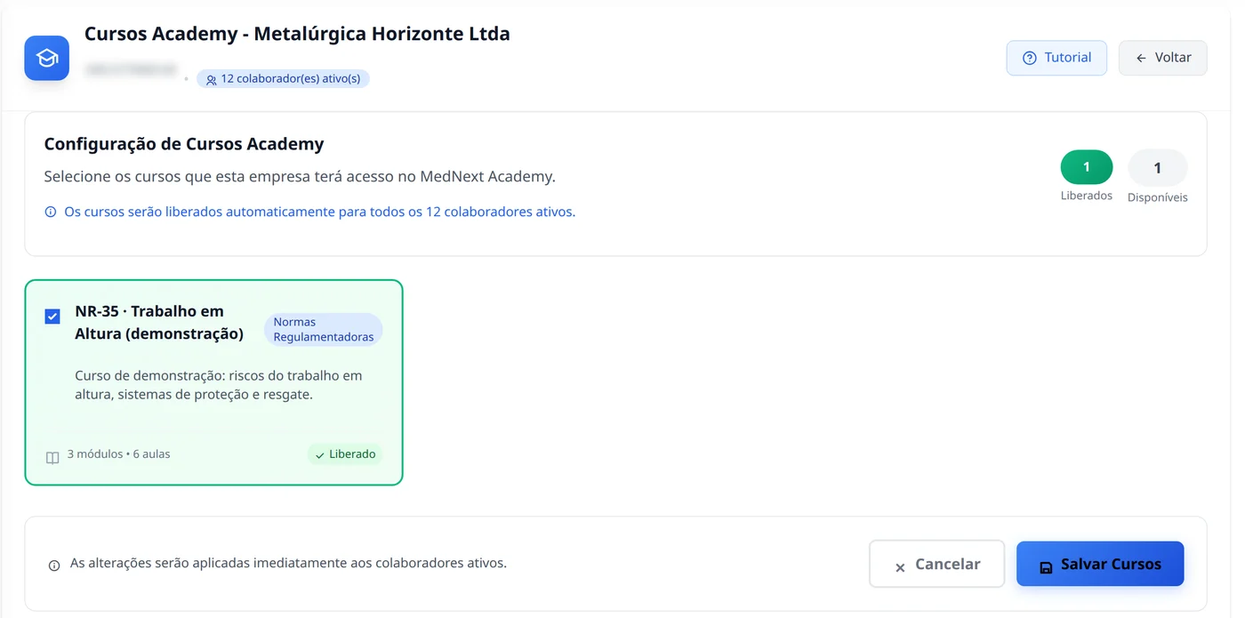 Liberação de cursos da Academy para uma empresa, com o curso marcado como liberado (dados de demonstração)
